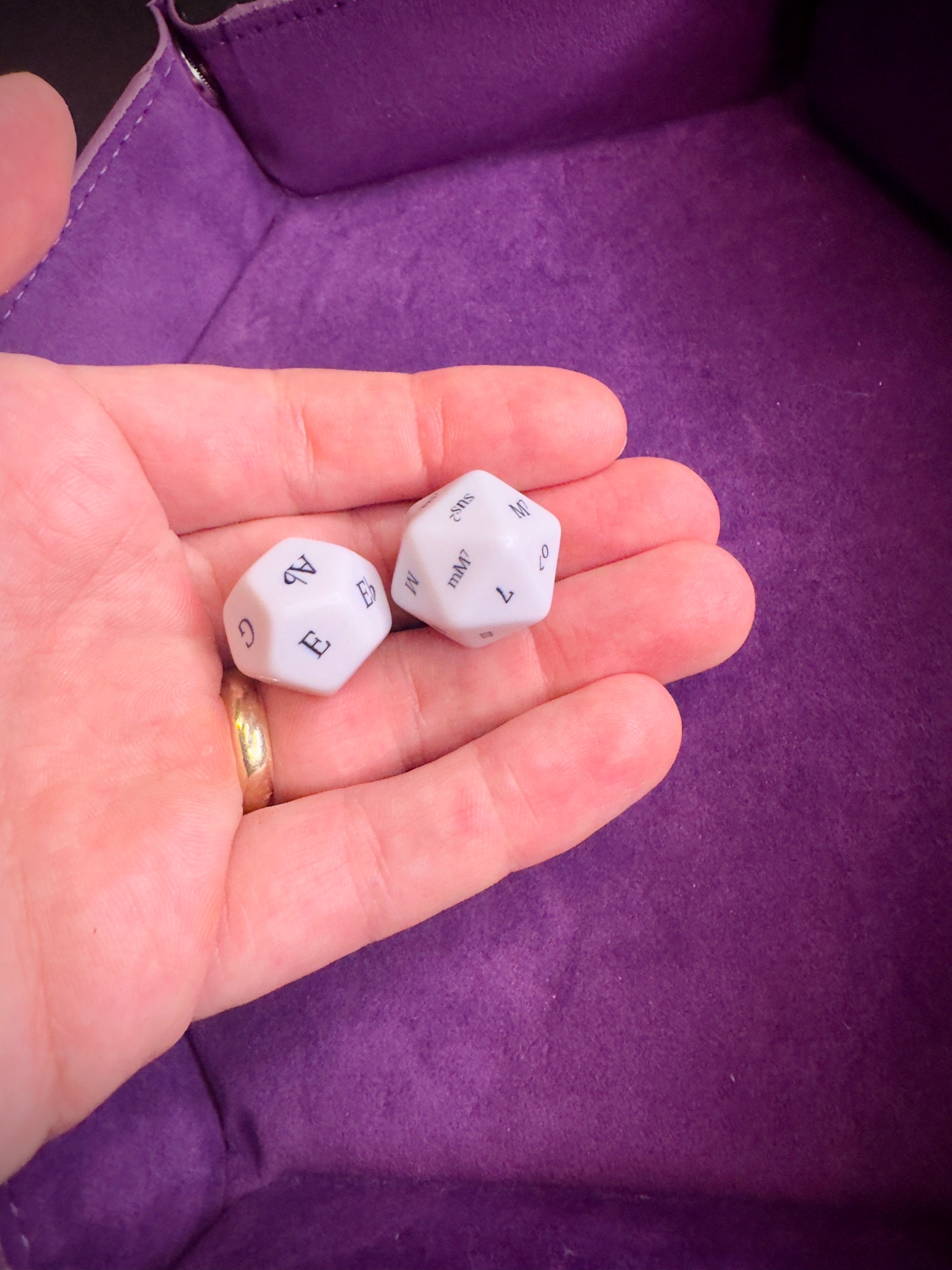Composer’s Chord Dice — A Creative Tool for Improvisation & Songwriting
